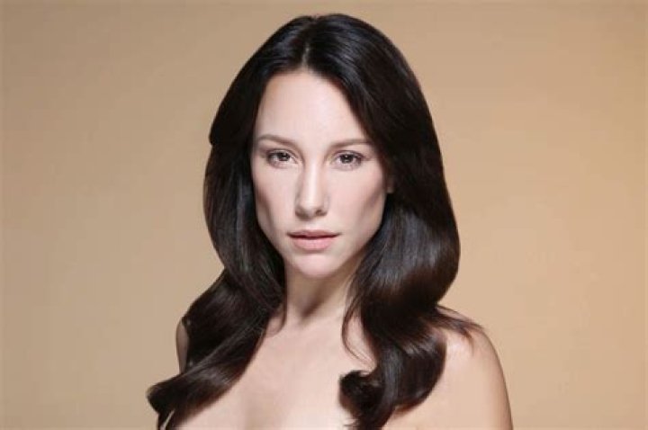 Alexandra Merle – Biography, Facts & Life Story