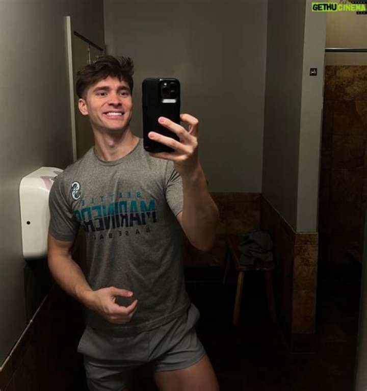 Andrew Neighbors OnlyFans: Viral Video Trending On LPSG
