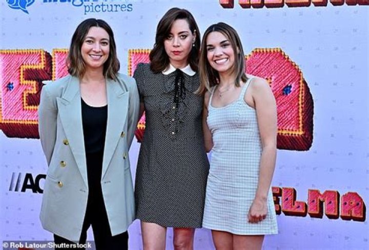 Aubrey Plaza – Hollywood Life