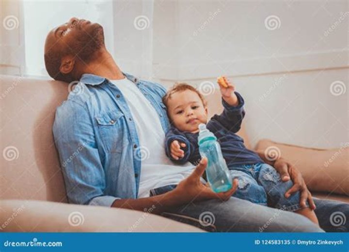 Babysitting Father Keeps Baby on Couch, Sings for Him in Sweet Video, People React