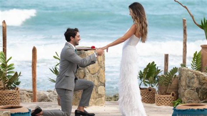 Bachelor Star Proposes To Thomas Jacobs – Hollywood Life