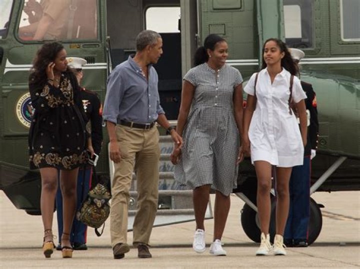 Barack & Michelle Obama Show Off Their Adventurous Sides As They Climb Sydney Bridge: Photos
