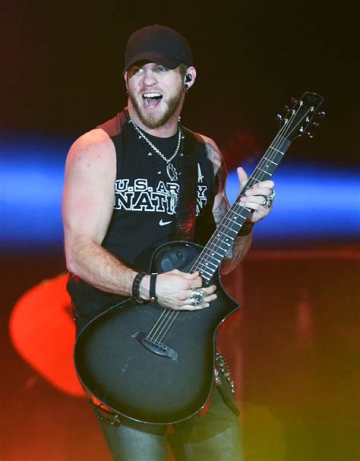 Brantley Gilbert Engaged — Country Star WIll Marry ‘The One That Got Away’ – Hollywood Life