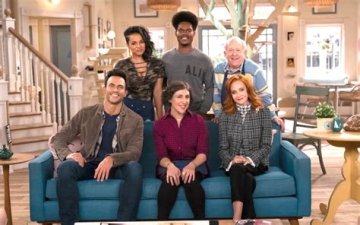 Call Me Kat Cast Net Worth – Richest Cast Members Salary
