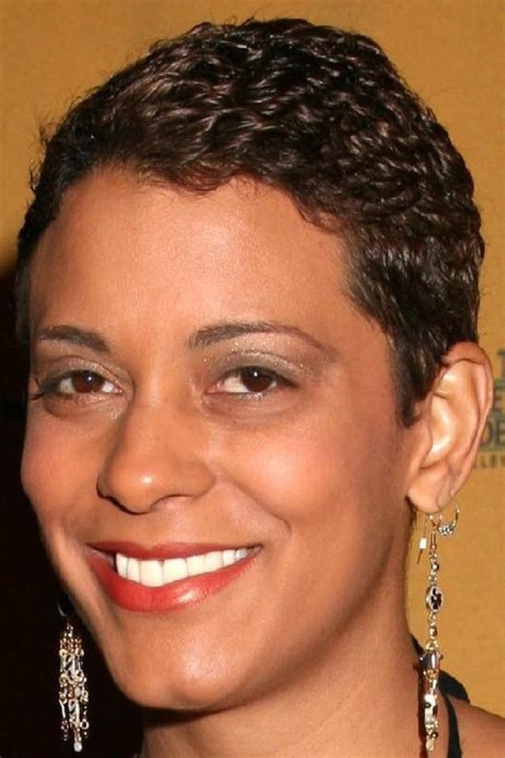 Cynda Williams Height