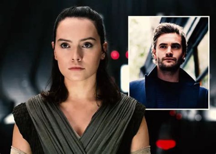Daisy Ridley Tight-Lipped on Her Relationship with Boyfriend Tom Bateman