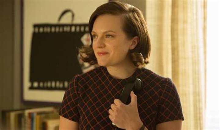 Elisabeth Moss Net Worth – How Much is Moss Worth?