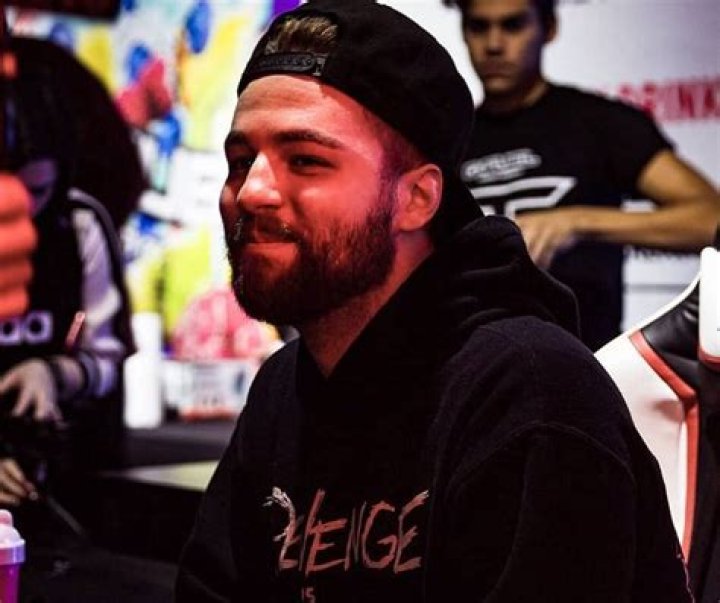 FaZe Jev YouTuber, Bio, Wiki, Age, Height, Wife, Requis, Twitch, and Net Worth