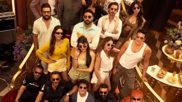 Housefull 4 Movie Actors Cast, Director & Crew Roles, Salary