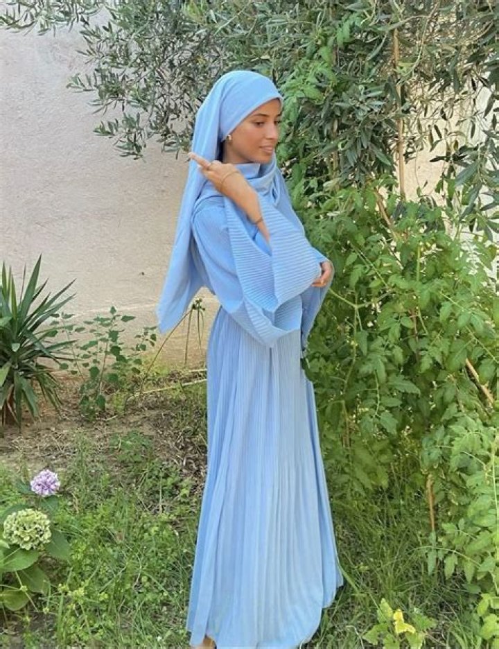 Is She Muslim or Christian?