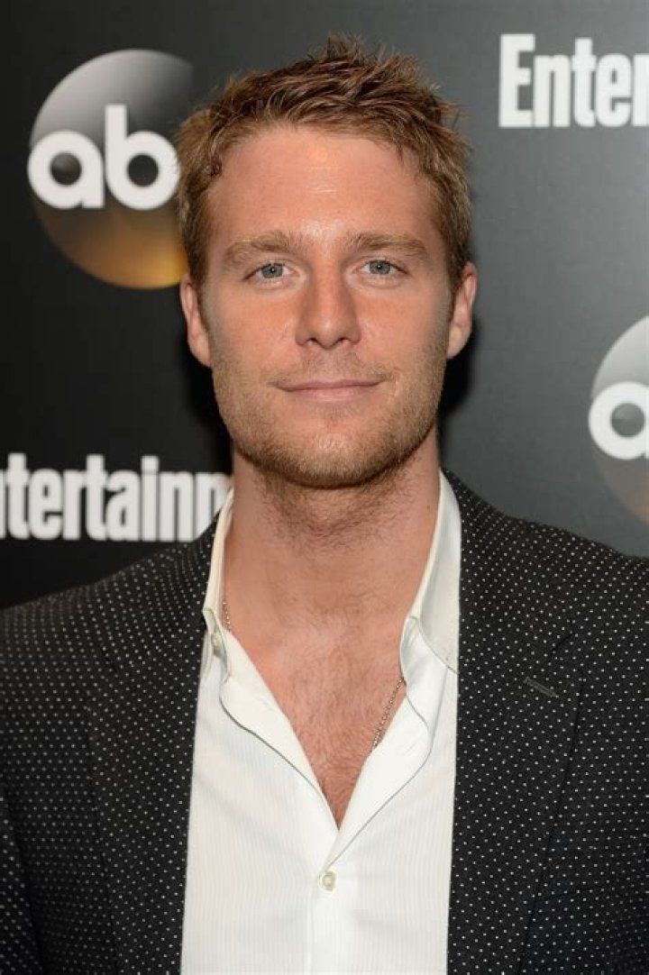 Jake McDorman Height