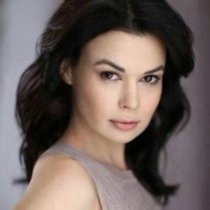 Jordana Largy estimated Net Worth, Age, Affairs, Height, Dating, Relationship Stats, Salary as well as short Biography with top 10 popular facts!