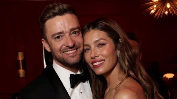 
Justin Timberlake and Jessica Biel Pack on PDA During Beach Day in Italy 