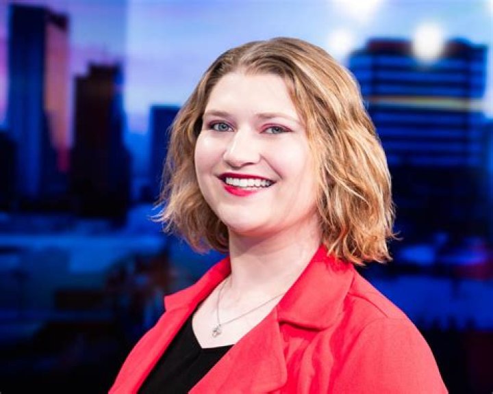 Kamie Roesler Rochester Mn, Bio, Wiki, Age, Engaged, Salary, and Net Worth