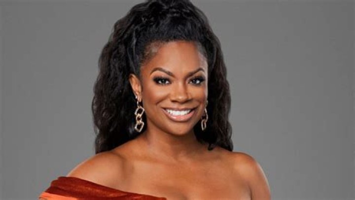 Kandi Burruss Talks New Show ‘Kandi & The Gang’ — Interview – Hollywood Life
