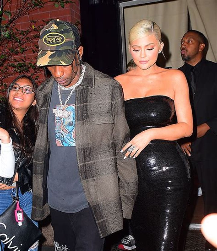 Kylie Jenner Shares Glimpse Of Son With Travis Scott On Easter: Photo – Hollywood Life