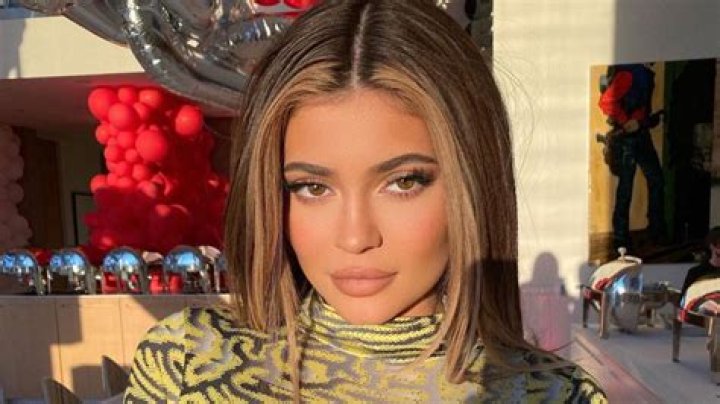 Kylie Jenner Stuns In A Bra Top In New Makeup-Free Video Ahead Of Her 24th Birthday — Watch