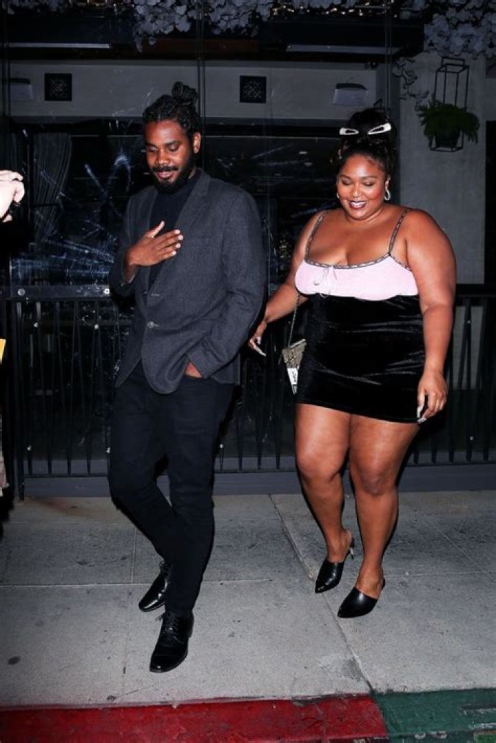 Lizzo Stuns In Velvet Mini Dress For Night Out With Mystery Man — Photo