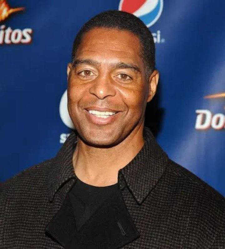 Marcus Allen Net Worth – How Much is Allen Worth?