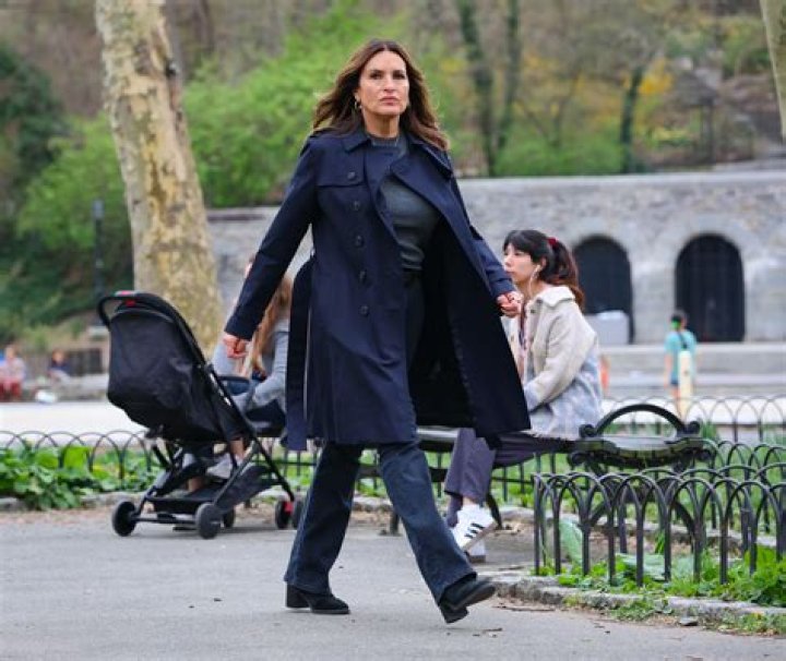 Mariska Hargitay Mistaken for Real Cop in Her ‘Law & Order: SVU’ Gear by Child Looking for Her Mom