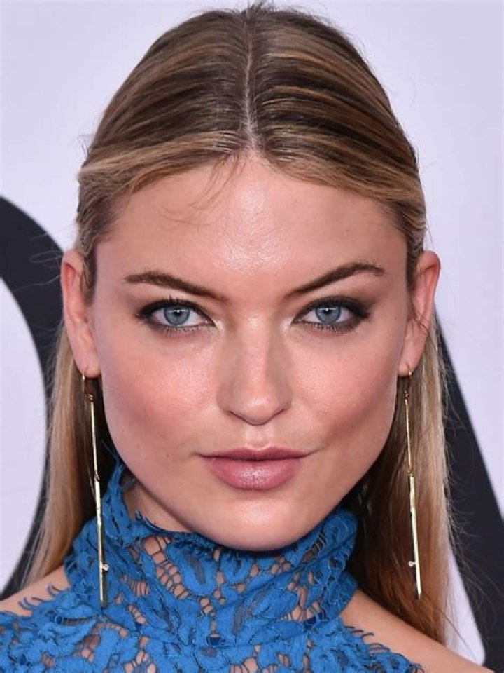 Martha Hunt – Biography, Facts & Life Story