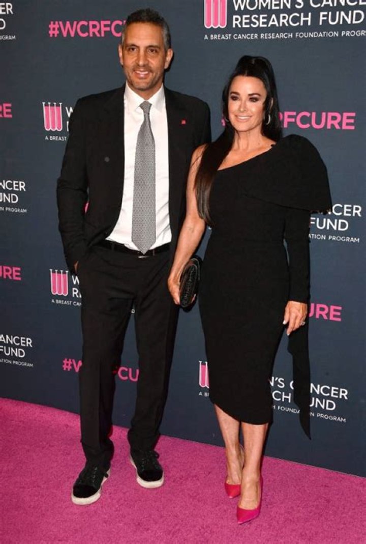 Mauricio Umansky Reportedly Moves Out of Shared Home With Kyle Richards