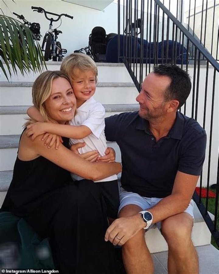 Meet Allison Langdon's Husband, Net Worth, Kids And Salary