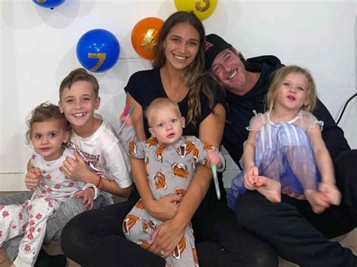 Meet Both Of Robin Thicke’s Daughters Mia Love Thicke and Lola Alain Thicke With Partner April Love Geary