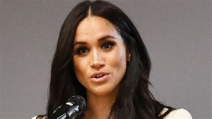 Meghan Markle Admits She Felt Treated Like A ‘Bimbo’ On ‘Deal Or No Deal’ & Hopes Daughter Lilibet ‘Aspires’ To Be ‘Higher’