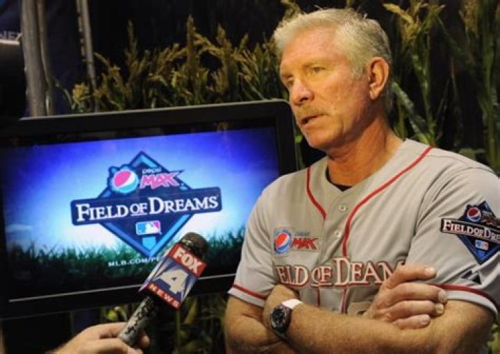 Mike Schmidt Net Worth | Celebrity Net Worth