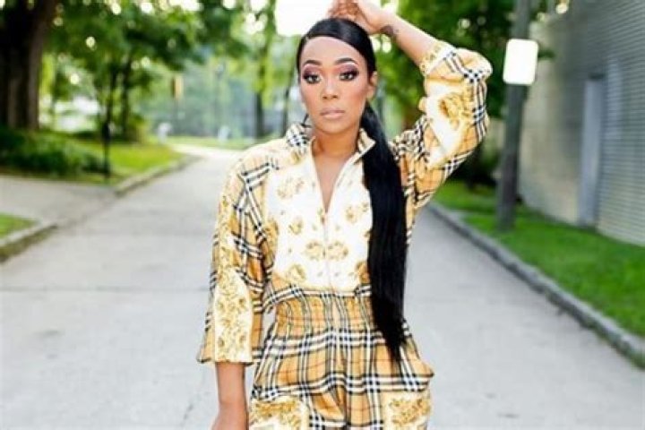 
Monica Brown’s Net Worth – Earnings From Music, House and Lifestyle
