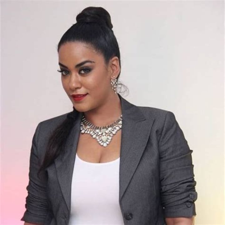 Mumaith Khan – Biography, Facts & Life Story