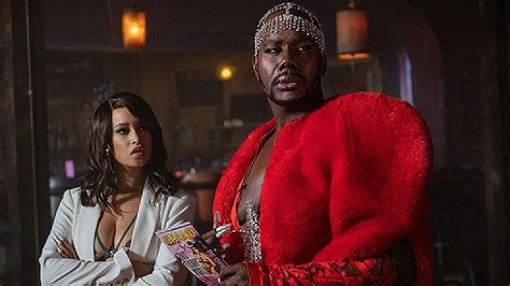 ‘P-Valley’ Season 2 Stars On Uncle Clifford & Lil Murda Romance & More – Hollywood Life