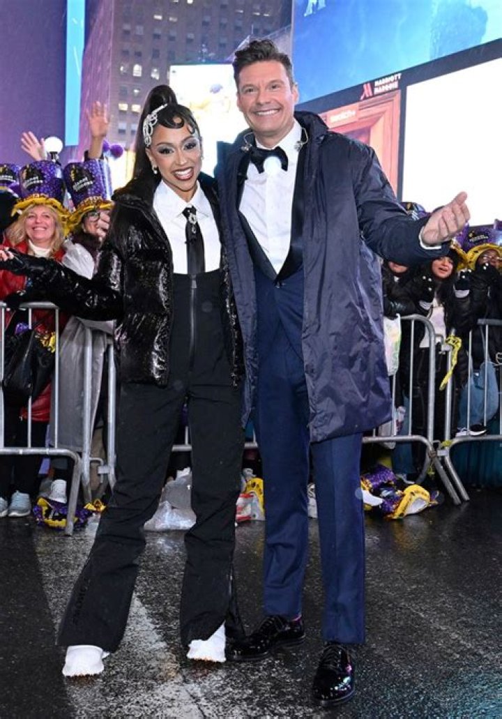 Photos Of Ryan Seacrest & More – Hollywood Life