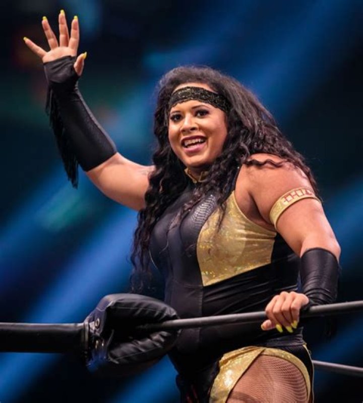 Photos of the Pro-Wrestling Trailblazer – Hollywood Life