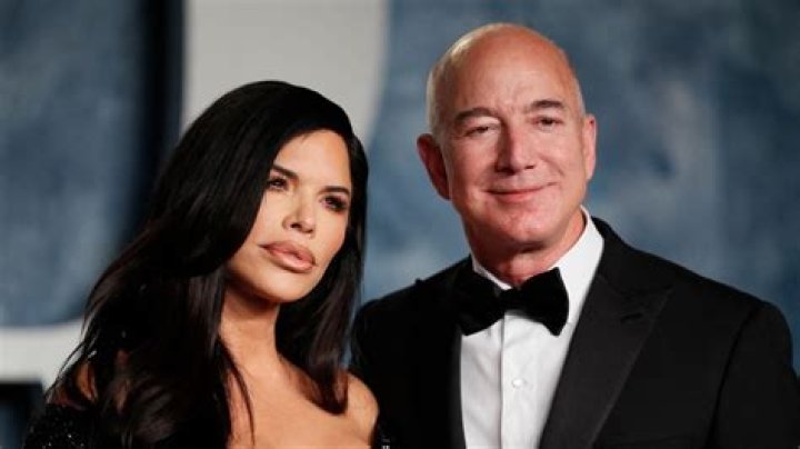 Pics Of The Amazon CEO and Founder – Hollywood Life