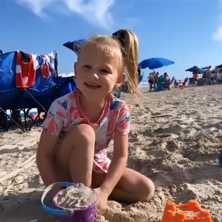 Riley Busby Height, Weight, Age, Body Statistics
