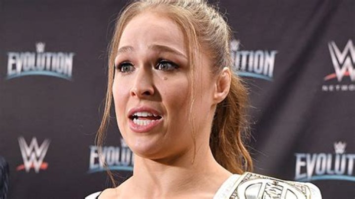 Ronda Rousey Injures Finger On ‘911’ Set — Gruesome Photo – Hollywood Life