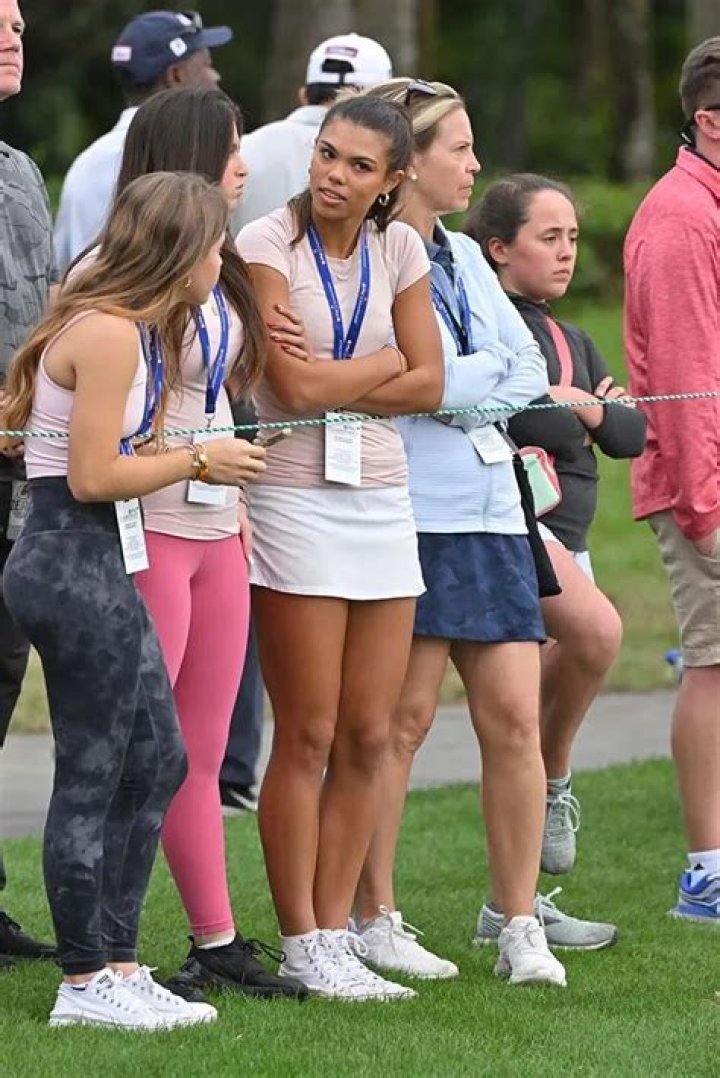 Sam Alexis Woods Height