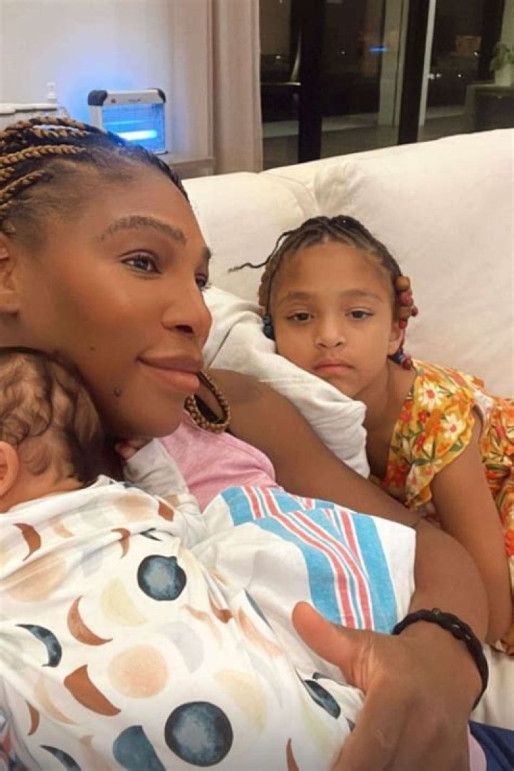 Serena Williams’ Daughter Olympia Cuddles Dad Alexis Ohanian: Pics – Hollywood Life