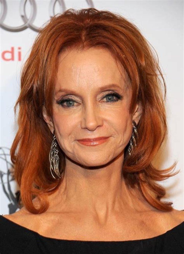 Swoosie Kurtz Height