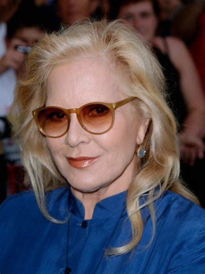Sylvie Vartan – Biography, Facts & Life Story
