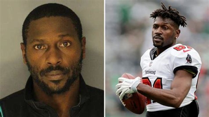 Timothy Brown – Former NFL Player, Actor, Singer | How old is he? Wiki, Age, Height, Net Worth, Wife, Ethnicity