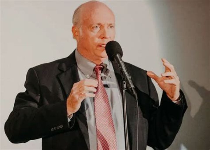 Tom Griswold misses out on family portraits with ex-wife Betsy and their kids