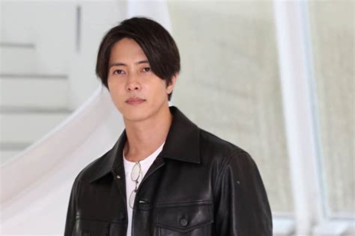 Tomohisa Yamashita Biography, Facts & Life Story