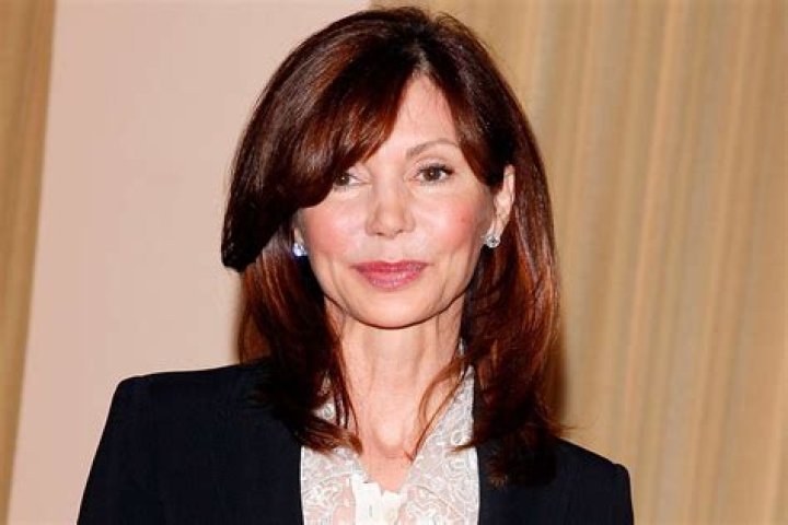 Victoria Principal Dallas, Bio, Wiki, Age, Height, Andy Gibb, Products, Books, and Net Worth