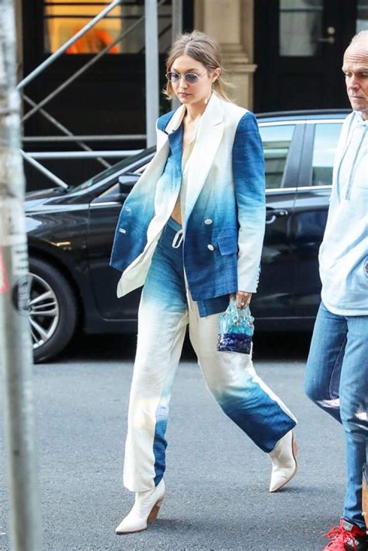 White Boots In Winter — How To Wear Like Selena Gomez & Kendall Jenner – Hollywood Life