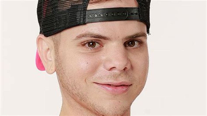 Who Is JC Mounduix? Facts About ‘Big Brother’ Finalist – Hollywood Life