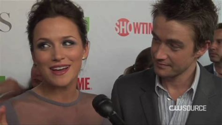 Who is Mark Schwahn Dating Now?