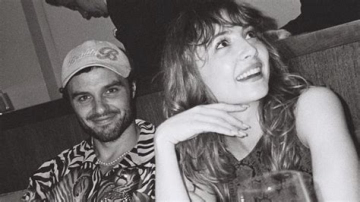 Who is Mavournee Hazel Dating Now?